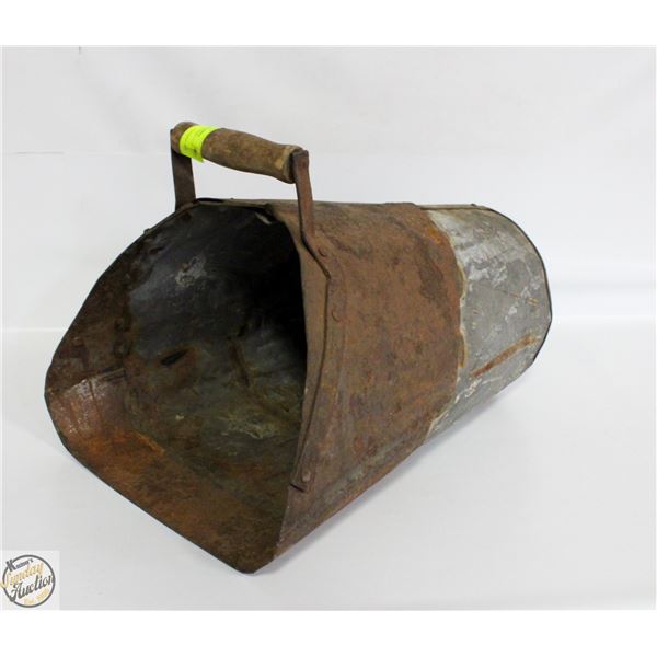 ANTIQUE COAL SCOOP