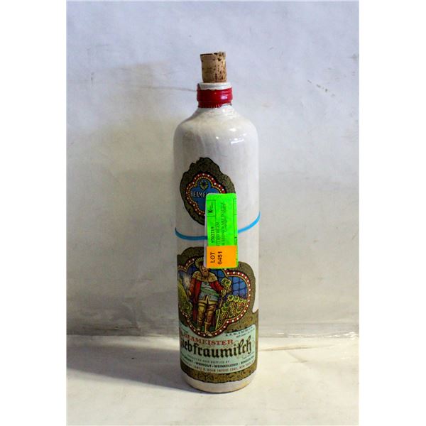 VINTAGE 1973 JIM BEAM BEAMEISTER STONEWARE BOTTLE
