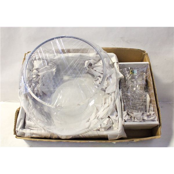 FLAT OF 2 VASES: 10" ROUND GLASS 'FISH BOWL';