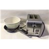 Image 1 : BOX WITH TOASTER LARGE BOWL+ROCK FRYING PAN