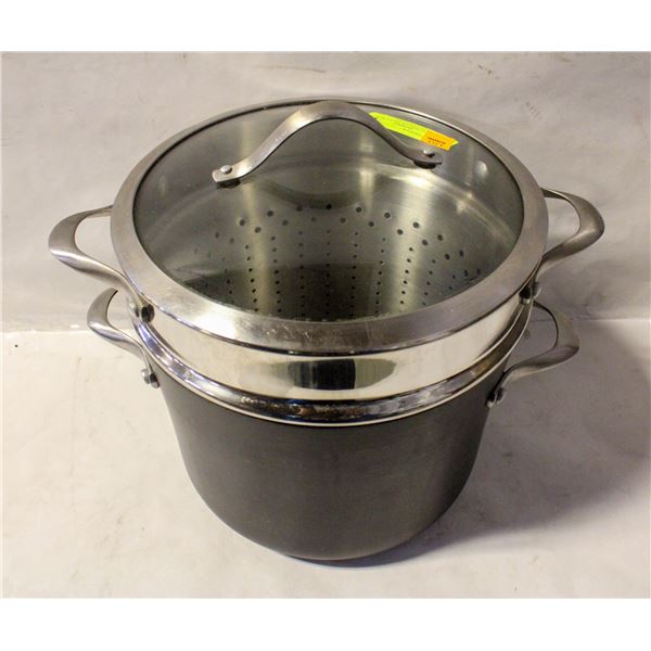 LARGE CALPHALON SAUCE POT WITTH DEEP STAINLESS