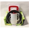 Image 1 : 4 MIXING BOWLS AND STRAINER