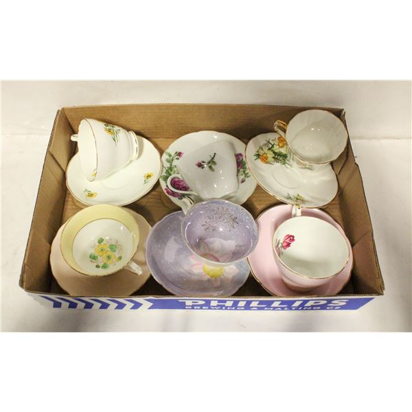LOT OF 6 MATCHING TEA CUPS AND SAUCERS