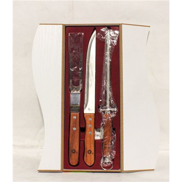 NEW GIFT SET BY FOX CREEK FIELD - CARVING SET