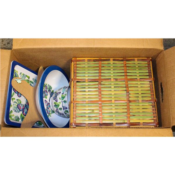 PICNIC BASKET WITH PLATES AND BOWLS