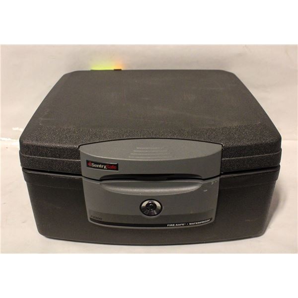ESTATE SENTRY SAFE SMALL CHEST SAFE
