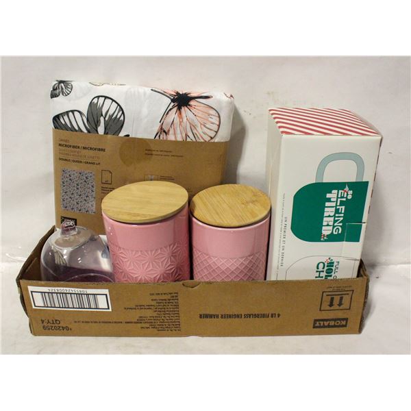 FLAT OF NEW PRODUCTS INCLUDES QUEEN DUVET COVER