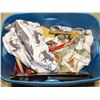 Image 1 : TOTE OF ESTATE DECOR