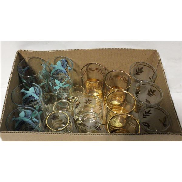 FLAT FULL OF VINTAGE GLASSWARE