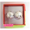 Image 1 : BLACK & WHITE FASHION STUD EARRINGS
