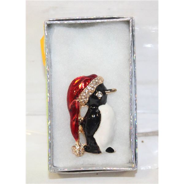 NEW CHRISTMAS PENGUIN BROOCH