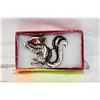 Image 1 : NEW VINTAGE SQUIRREL BROOCH KC GOLDEN