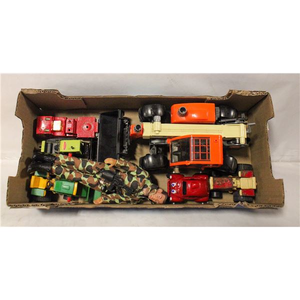 VINTAGE MIX TRACTOR TOYS ALL TOGETHER IN