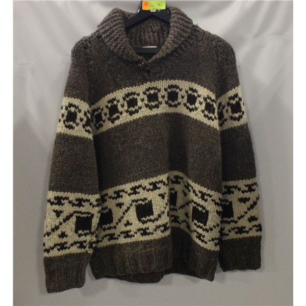 COWICHAN SWEATER MEDIUM-LARGE HANDMADE
