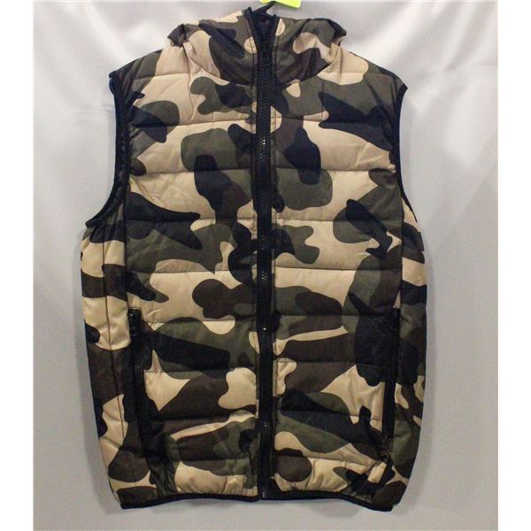 MENS S/M CAMO VEST WITH FULL FACE ZIP