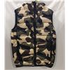 Image 1 : MENS S/M CAMO VEST WITH FULL FACE ZIP