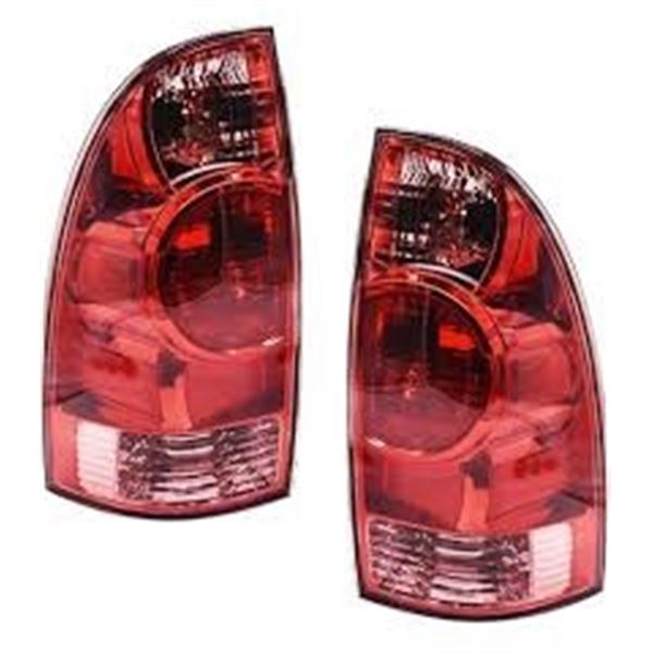 BRAND NEW LABWORK HALOGEN TAIL LIGHT LAMP 2PCS