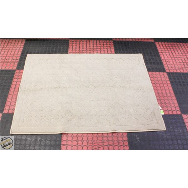 LA ACCENT MAT 36 X 47"