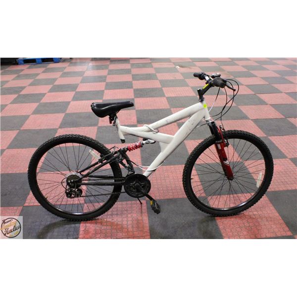 POLICE SEIZURE: PAINTED WHITE MEN'S 21 SPEED BIKE