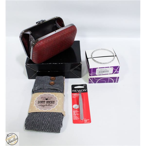 NEW ARBONNE LADIES CLUTCH