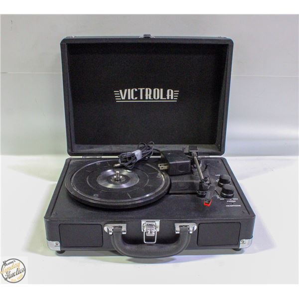 VICTROLA PORTABLE SUITCASE RECORD PLAYER WITH