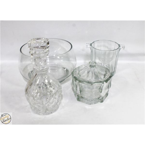 FOUR PIECES OF CRYSTAL AND CUT GLASS - NO MAKER