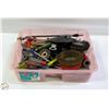 Image 1 : BIN OF ESTATE TOOLS