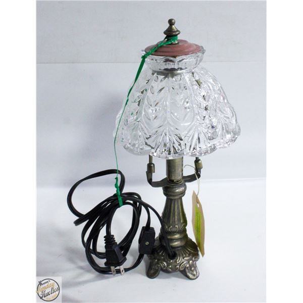 HEAVY CRYSTAL GLASS TABLE LAMP