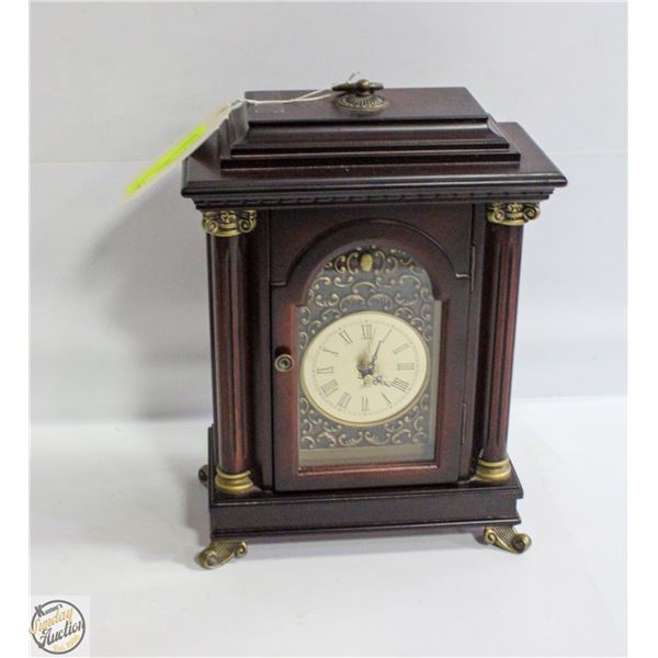 FIREPLACE/VANITY CLOCK 2001 BOMBAY CO.