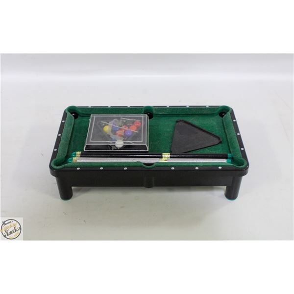 MINIATURE FULLY FUNCTIONAL COMPLETE 3"H 4"W 8"L