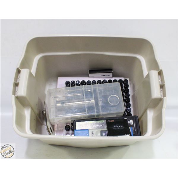 CANNABIS ACCESSORIES BUNDLE IN LIDDED MINI TOTE