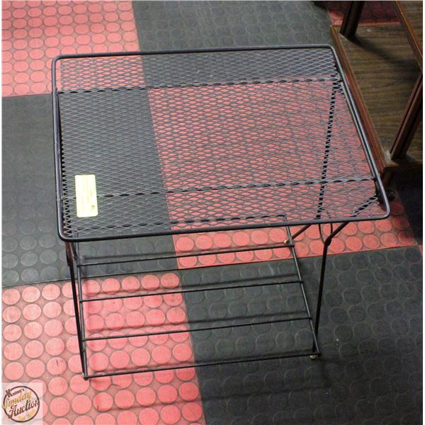 METAL SIDE TABLE APPROX 13"X17"X19" HIGH