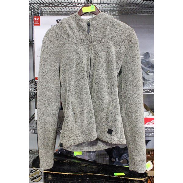 PLUSH BENCH JACKET - LADIES SIZE L