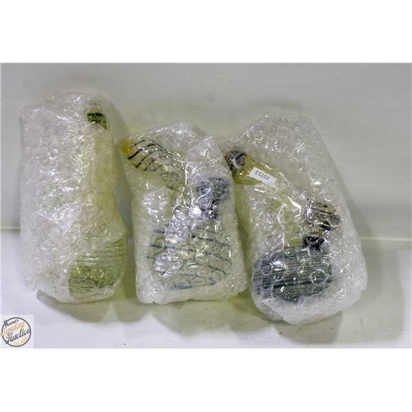 3 GLASS BONGS