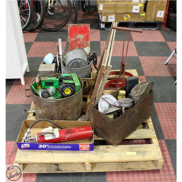 PALLET LOT OF VINTAGE/ANTIQUE FARM COLLECTABLES,