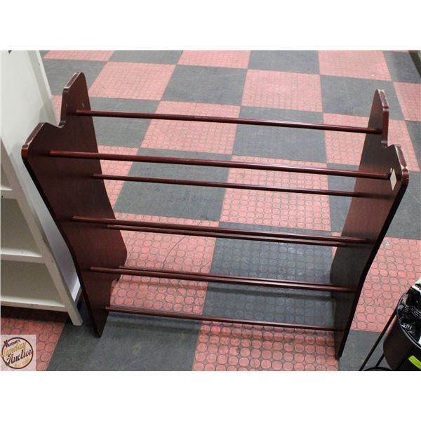 WOODEN TOWEL HOLDER RACK