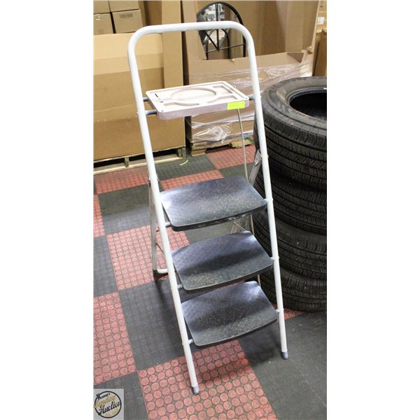 4 FT PAINTERS LADDER