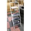 Image 1 : 4 FT PAINTERS LADDER
