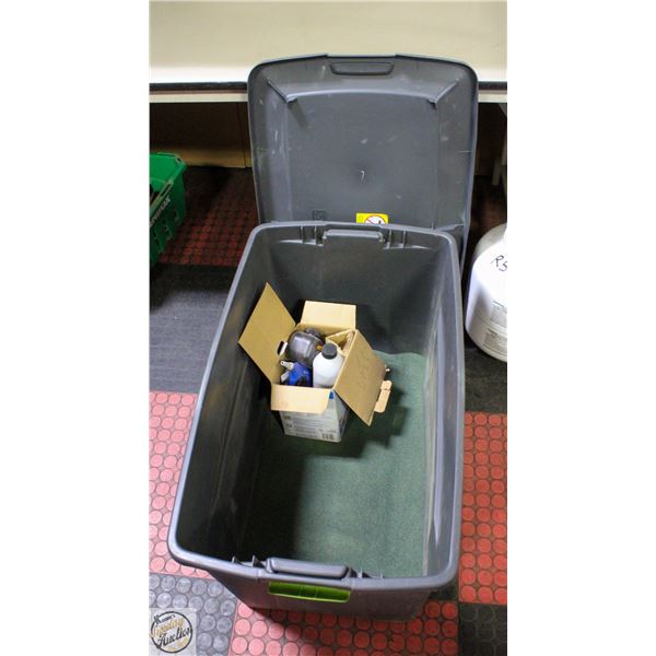 LARGE PLASTIC BIN WITH MASTERCRAFT SPOT