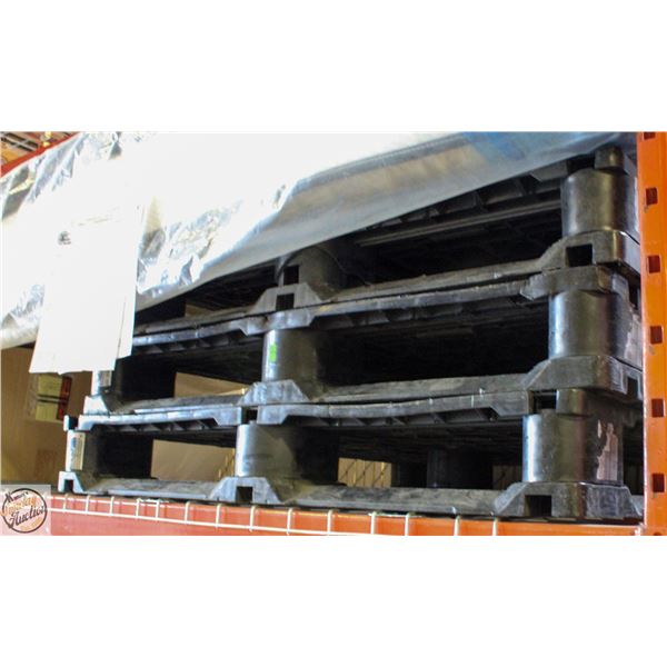 3 HD PLASTIC PALLETS (PALLETS ONLY - NO CONTENTS)