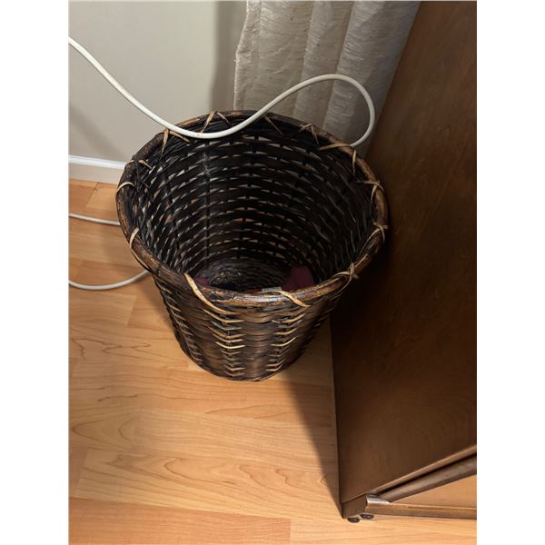 Waste basket and 8 lbs weight