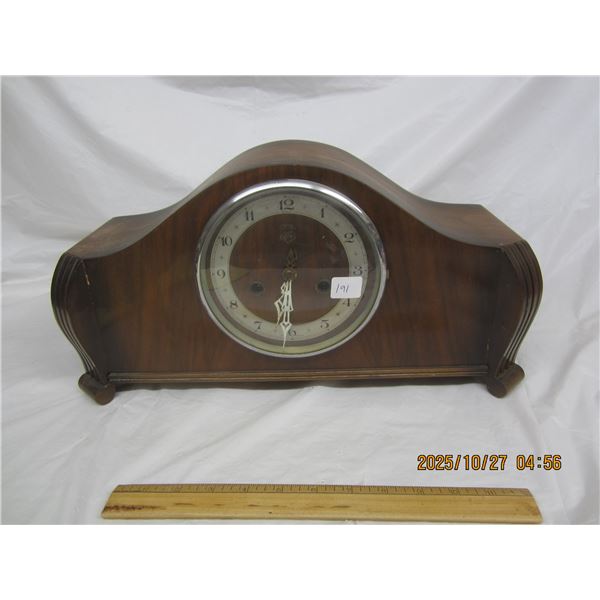 Antique Savoy Walnut Mantle Clock Works No Key has Pendulum