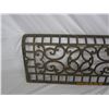 Image 2 : Antique Cast Iron Heating Grate