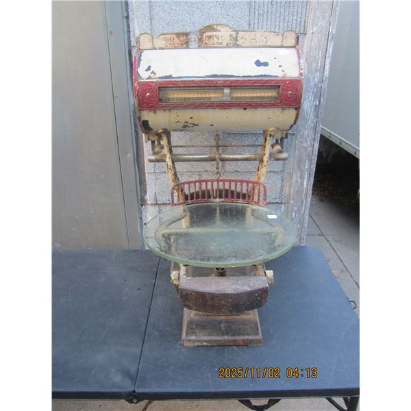 Antique Computing Scale Made in Canada