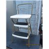 Image 3 : Like New Costco Chair that Converts to a Ladder Vintage Look
