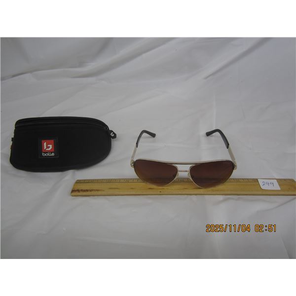 Guess Gold Framed Designer Sun Glasses with Case