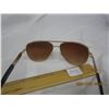 Image 6 : Guess Gold Framed Designer Sun Glasses with Case