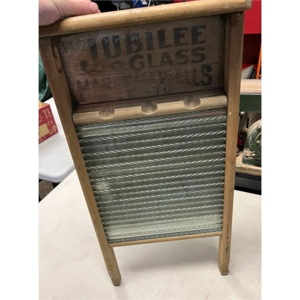 Vintage Wooden Washboard “Jubliee Glass’