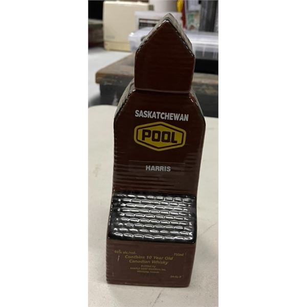 Saskatchewan Elevator Liquor Decanter ‘Harris’
