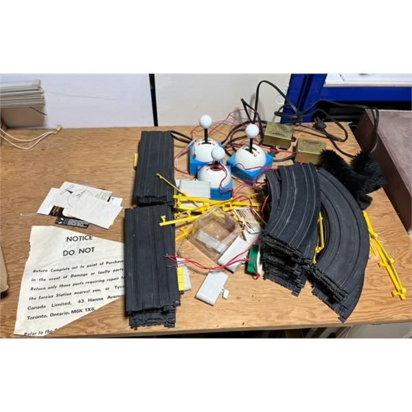 Vintage Tyco Ho Scale Electric Road Race Set